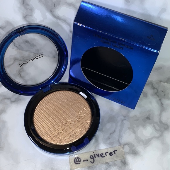 OH, DARLING Extra Dimension Skinfinish MAC Highlighter - Picture 3 of 17
